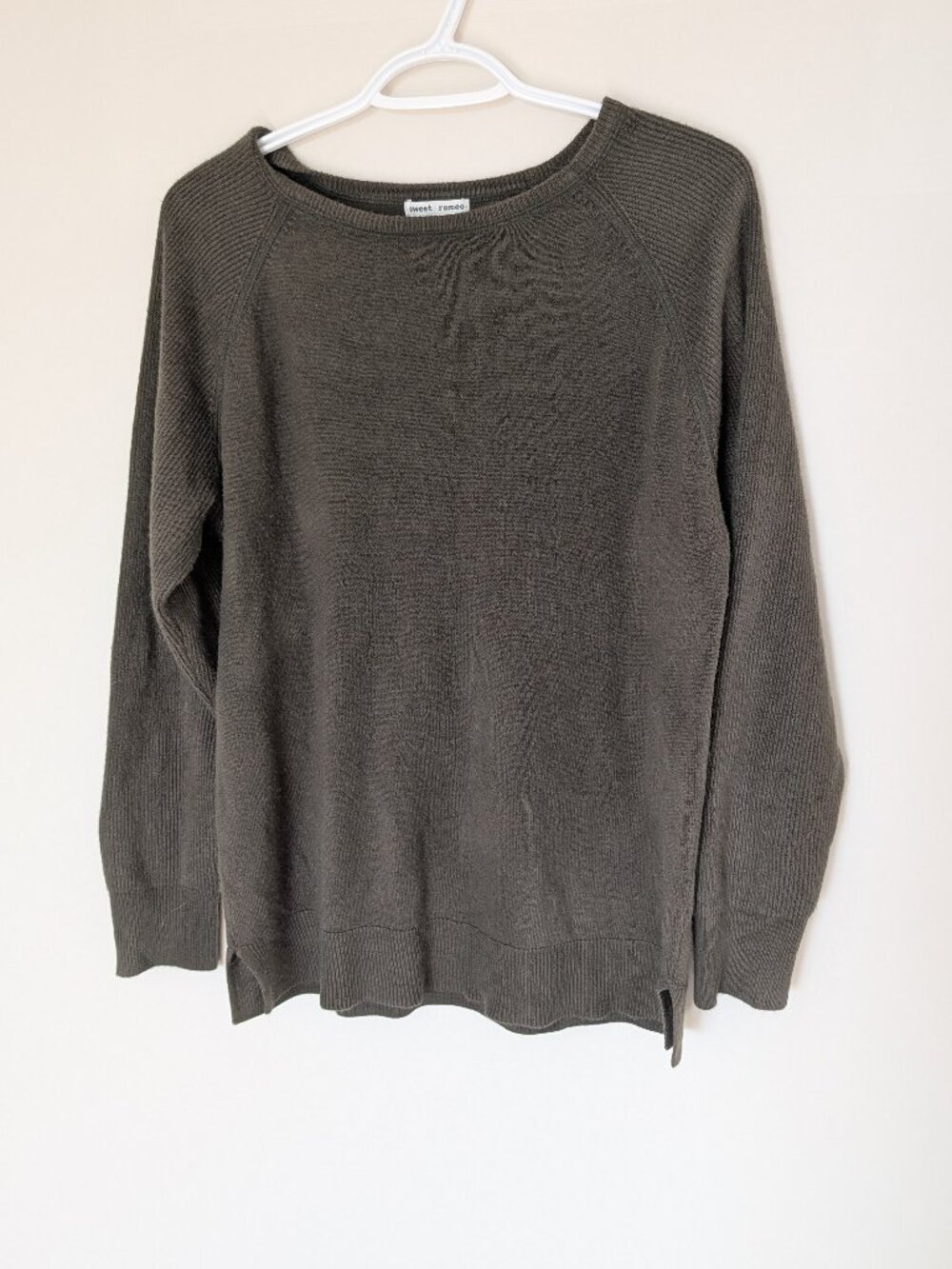 Sweet Romeo Olive Green Knit Sweater Medium Ribbed Sleeve Pullover